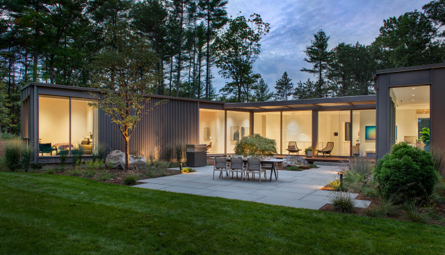 Houzz Tour: Light-Filled Modern Courtyard Home